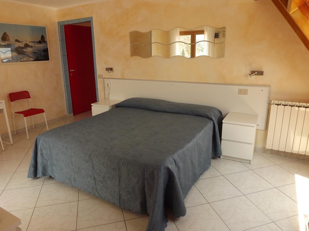 לטויאני Villa Jovanna חדר תמונה